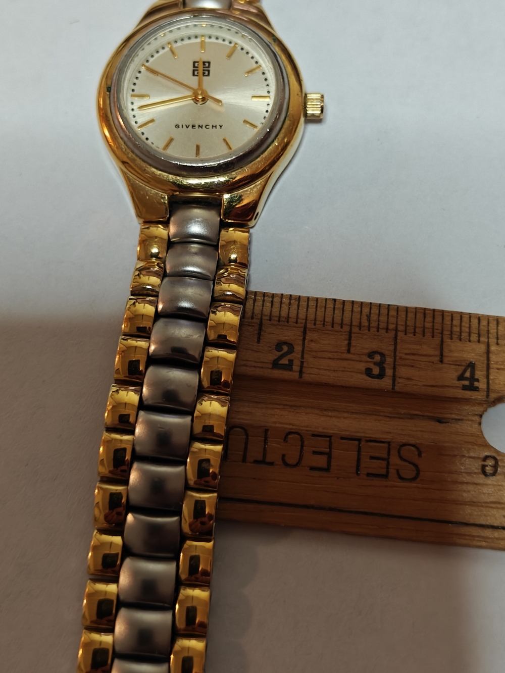 Vintage Authentic Givenchy Ladies Watch Cleaned New Battery - Picture 15 of 16